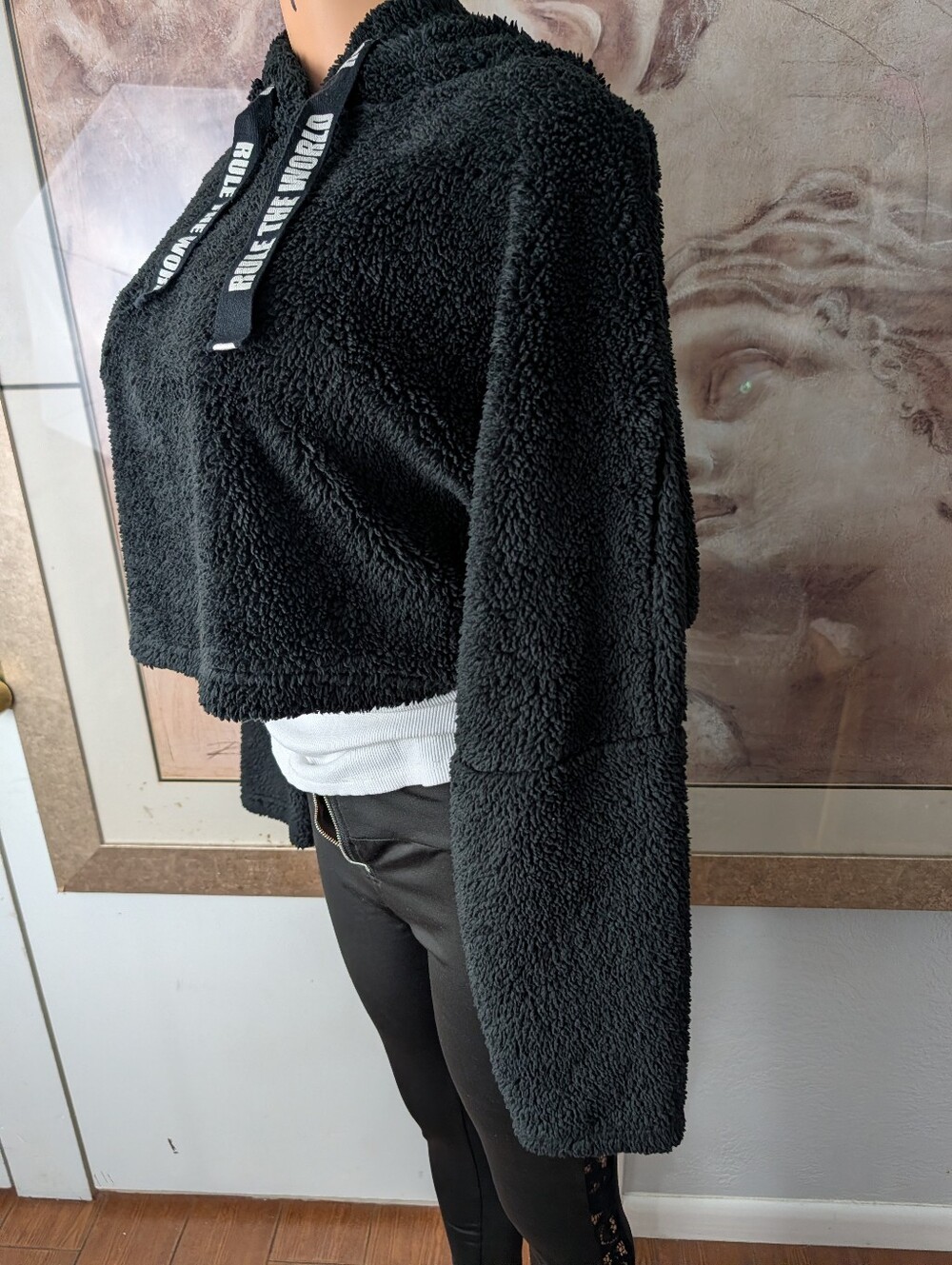 Gabrielle Union Co. Rule The World" cropped faux-fur sherpa hoodie Size XS - Picture 3 of 6